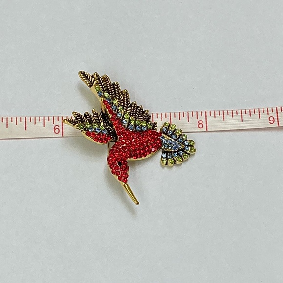 Red Hummingbird Brooch - Picture 5 of 6